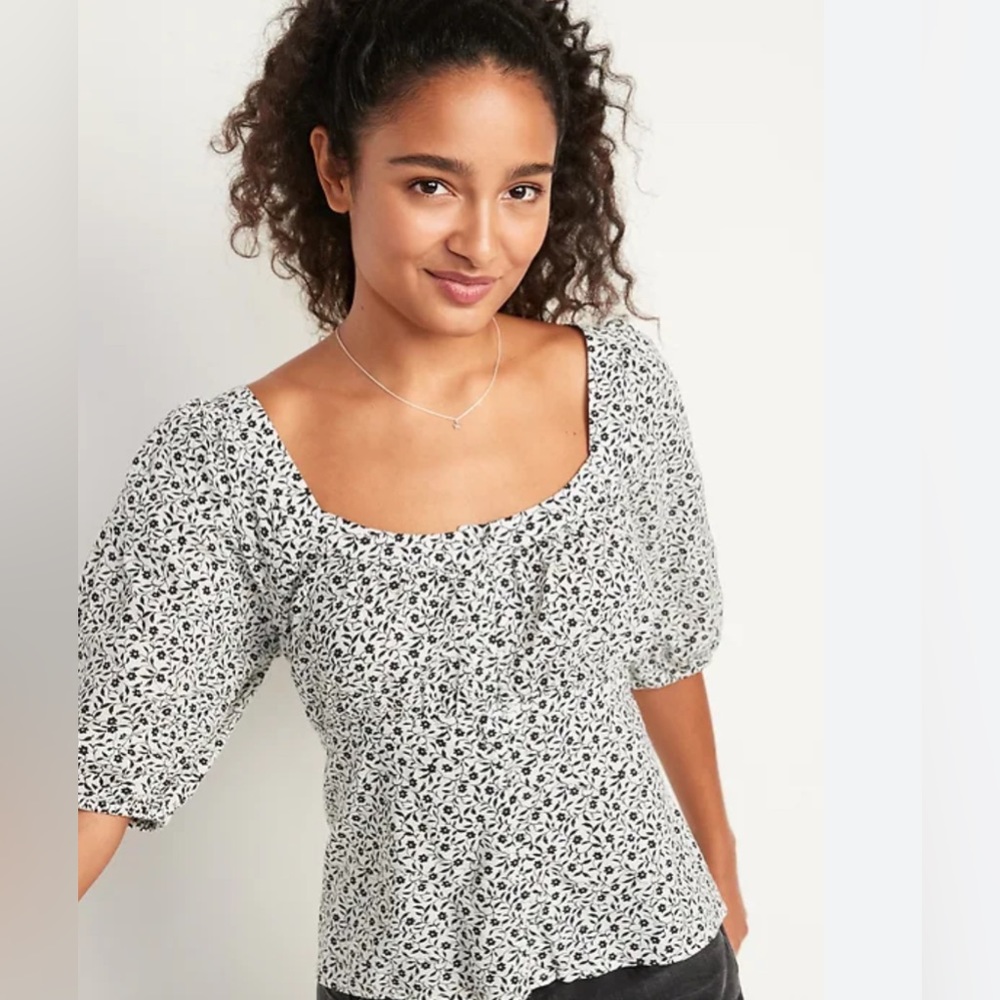OLD NAVY Puff-Sleeve Smocked Button-Down Blouse Black and White Floral